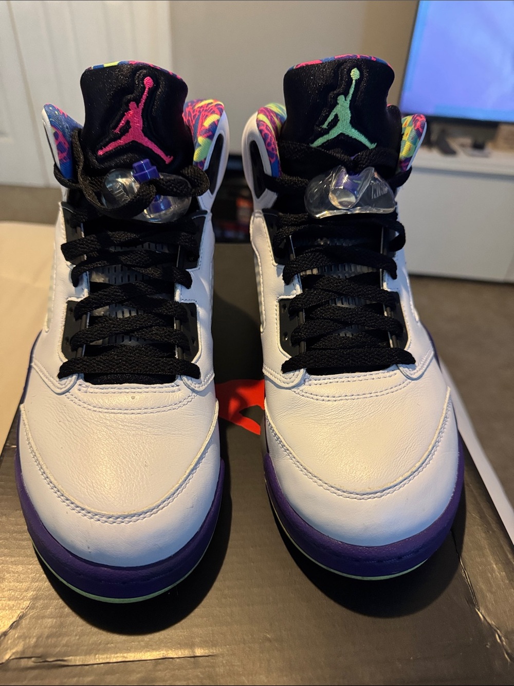 JordanMen's Retro 5 Fresh Prince Athletic Shoes White